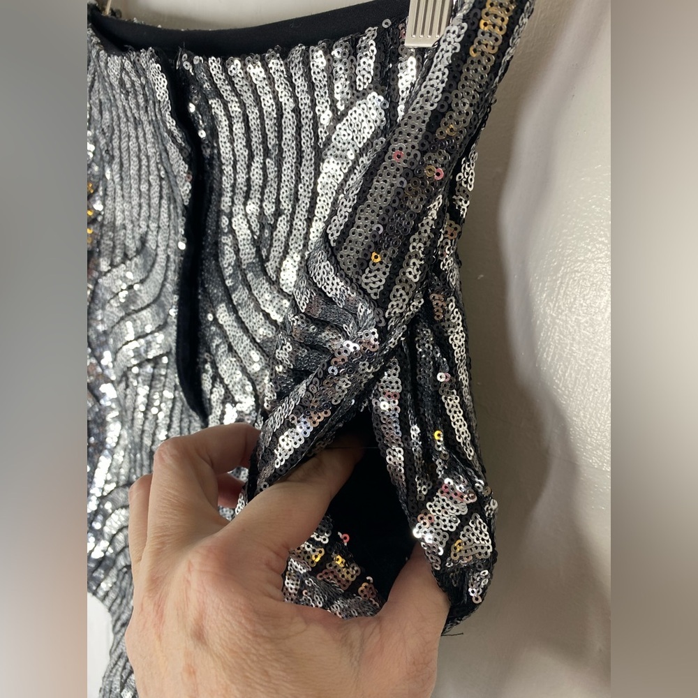 Zara NWT Black and Silver Sequin Shorts with Pockets - Picture 6 of 7